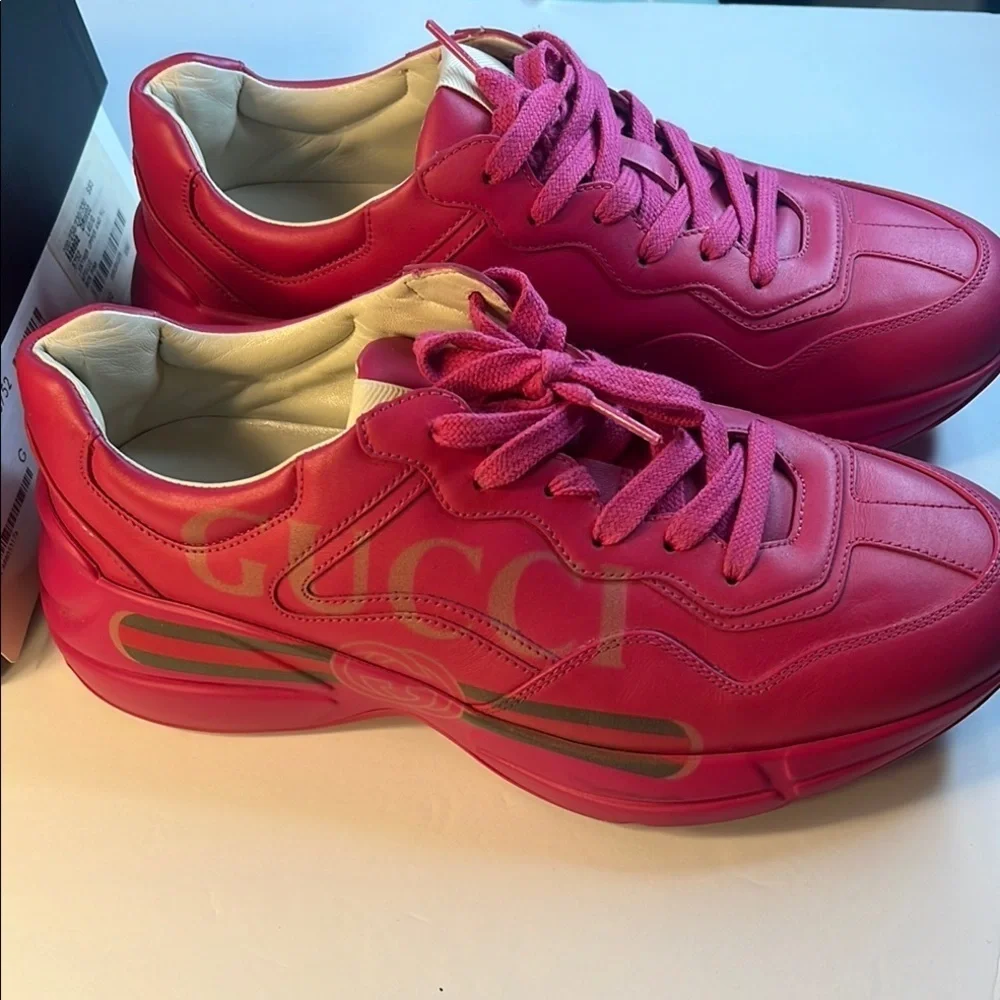 EUC 💓 Gucci Women’s Pink Sneakers – Size 40.5 (US 10.5) with Box